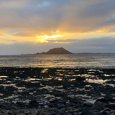 Arena Home, Chic & Sea View Apartament