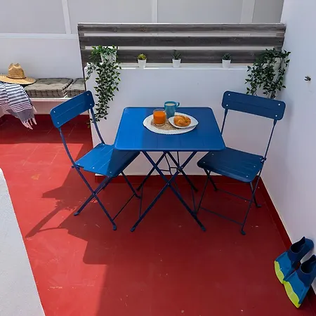 דירה Arena Home, Chic & Sea View *