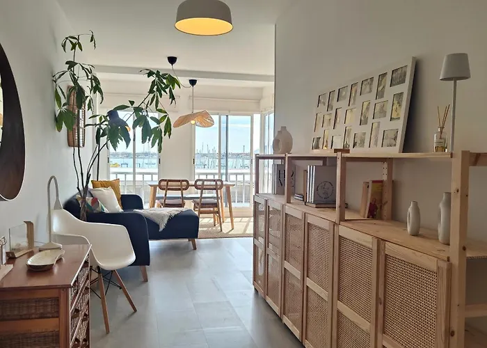 Arena Home, Chic & Sea View Διαμέρισμα