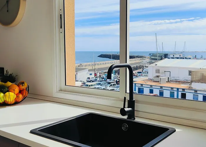 Διαμέρισμα Arena Home, Chic & Sea View *